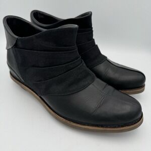 Merrell Ladies 6 Adaline Bluff Boot Black Leather Textile‎ Pleated Ankle Booties